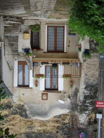 38.a - Amboise, casa nella roccia